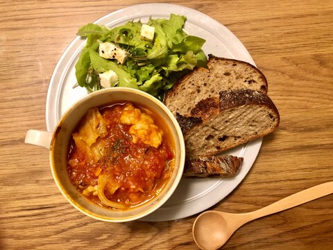 パンにも！鶏むね肉とキャベツのトマトカレー